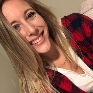 Meet your Posher, Emmie